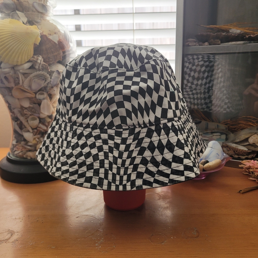 Wild Fable Black And White Bucket Hat